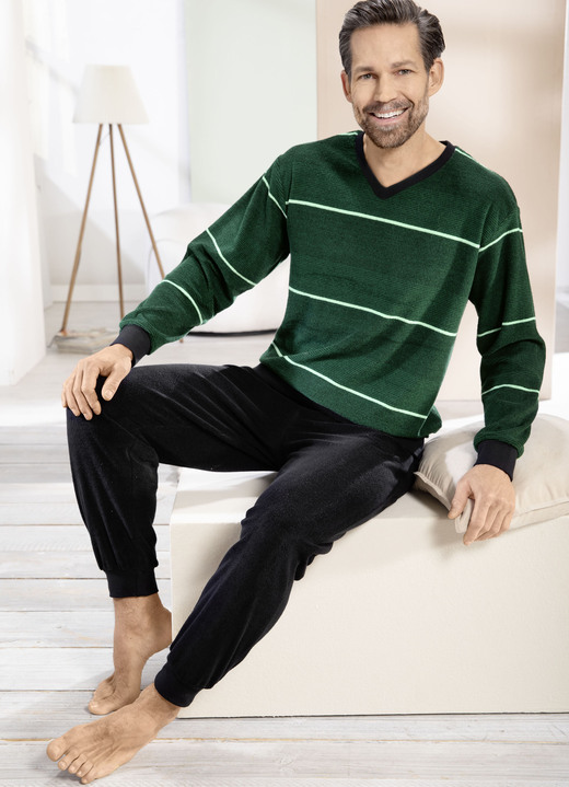 Pyjamas - Frottier-Schlafanzug mit V-Ausschnitt und Bündchenabschlüssen, in Größe 046 bis 062, in Farbe TANNENGRÜN-MINT-SCHWARZ Ansicht 1