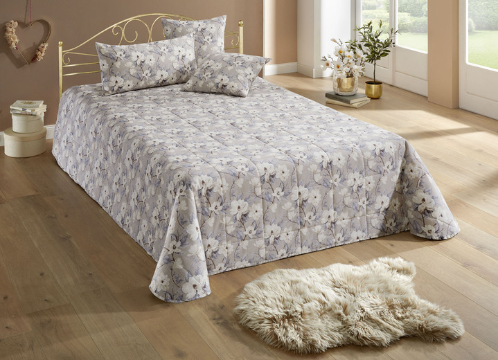 Tagesdecken - Tagesdecken mit Karosteppung und Kissenbezüge, in Größe 873 (für Einzelbett, 135x210 cm) bis 924 (Kissenbezug, 40x 80 cm), in Farbe BEIGE Ansicht 1