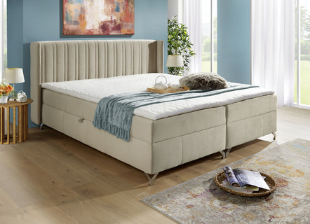 Boxspringbett mit Bettkasten und Topper