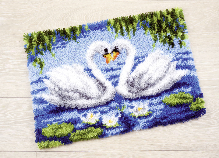 Heimtextilien - Knüpfteppich mit Tier-Motiven, in Farbe BUNT, in Ausführung Knüpfteppich Schwäne