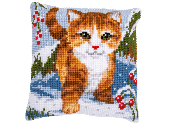 Dekokissen & Hüllen - Kreuzstichkissen mit Winter-Motiven, in Farbe BUNT, in Ausführung Stickkissen Katze im Schnee Ansicht 1