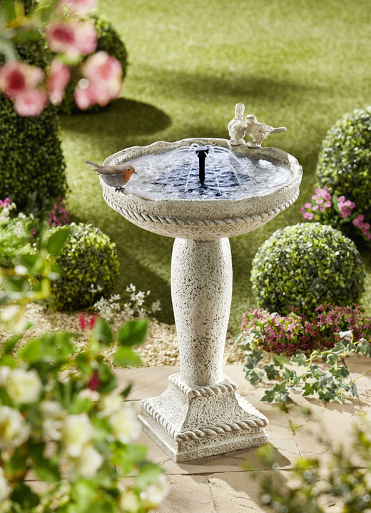Gartendekoration - Solarbrunnen Vogelfreunde mit Wasserspiel, in Farbe CREMEWEISS