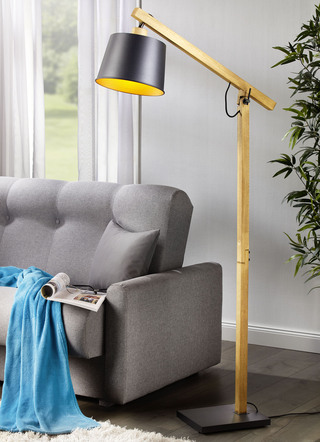 Design-Stehlampe mit Gestell aus massivem Pinienholz