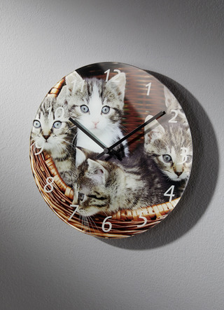 Wanduhr aus Mineralglas