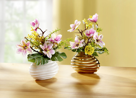 Magnolien-Arrangement in Keramiktopf