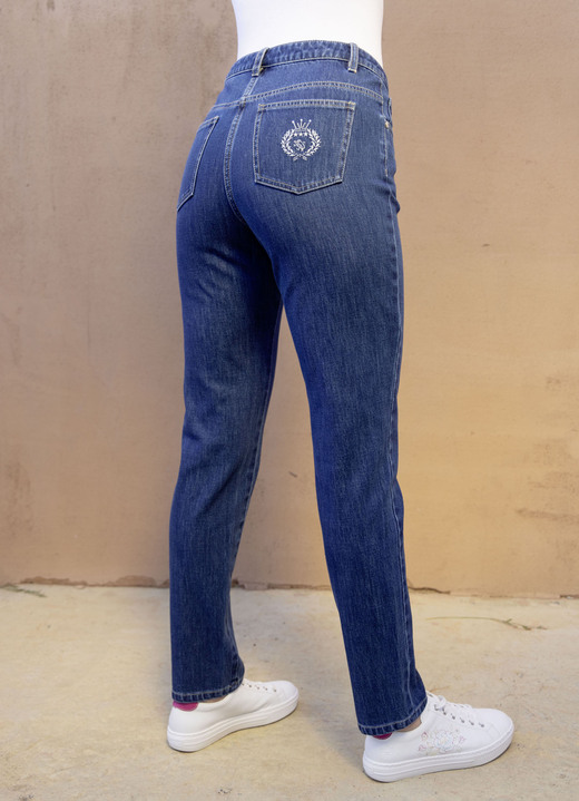 Hosen mit Knopf- und Reissverschluss - Edeljeans in 5-Pocket-Form, in Größe 017 bis 052, in Farbe JEANSBLAU Ansicht 1
