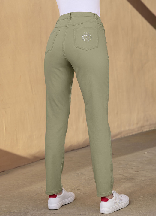 Hosen mit Knopf- und Reissverschluss - Edeljeans in 5-Pocket-Form, in Größe 017 bis 052, in Farbe OLIV Ansicht 1
