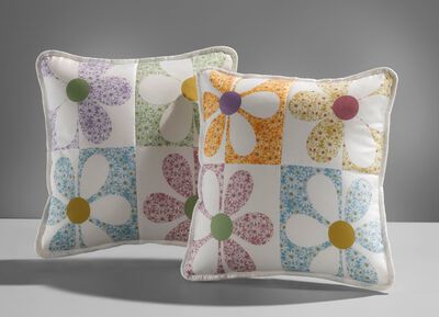 Tagesdecke und Kissenbez&uuml;ge im Patchwork-Stil  