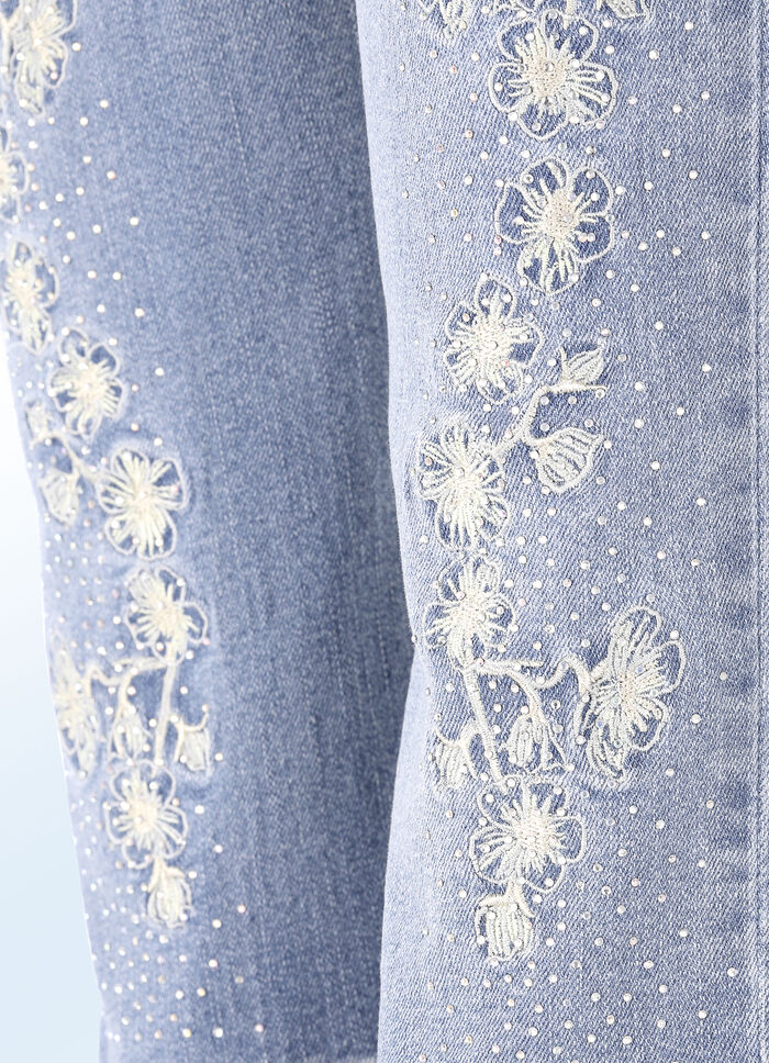 Edel-Jeans mit Stickerei-Applikationen und Glitzersteinchen HELLBLAU
