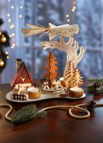 Tischpyramide aus Holz 