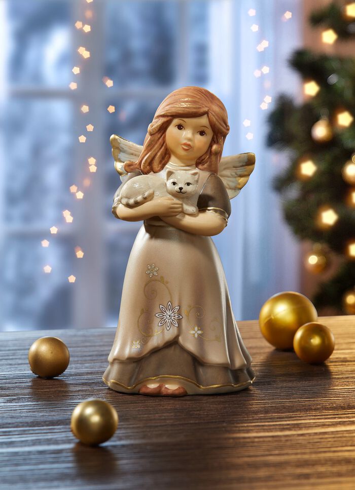 Engel mit Katze aus dem Hause Goebel WALNUSS