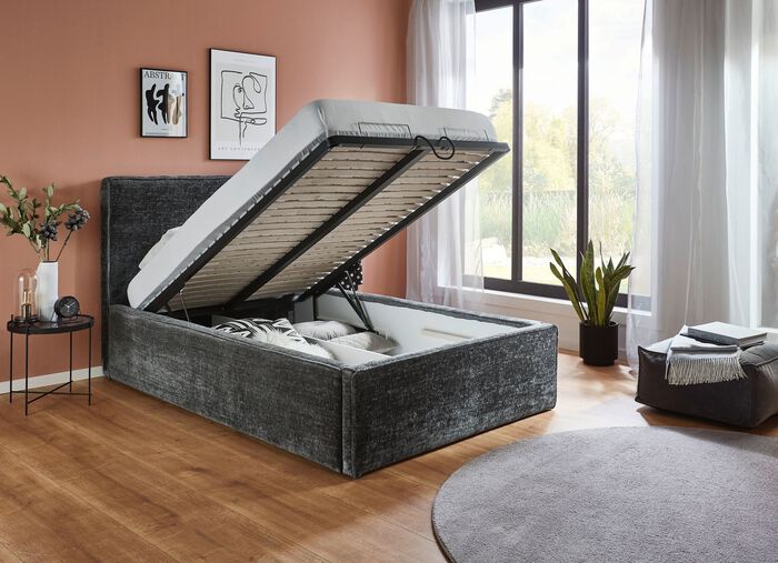 Kommodenserie aus massivem Tannenholz 