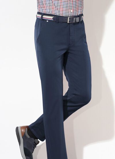 &laquo;Br&uuml;hl&raquo;-Hose mit G&uuml;rtel in 3 Farben 