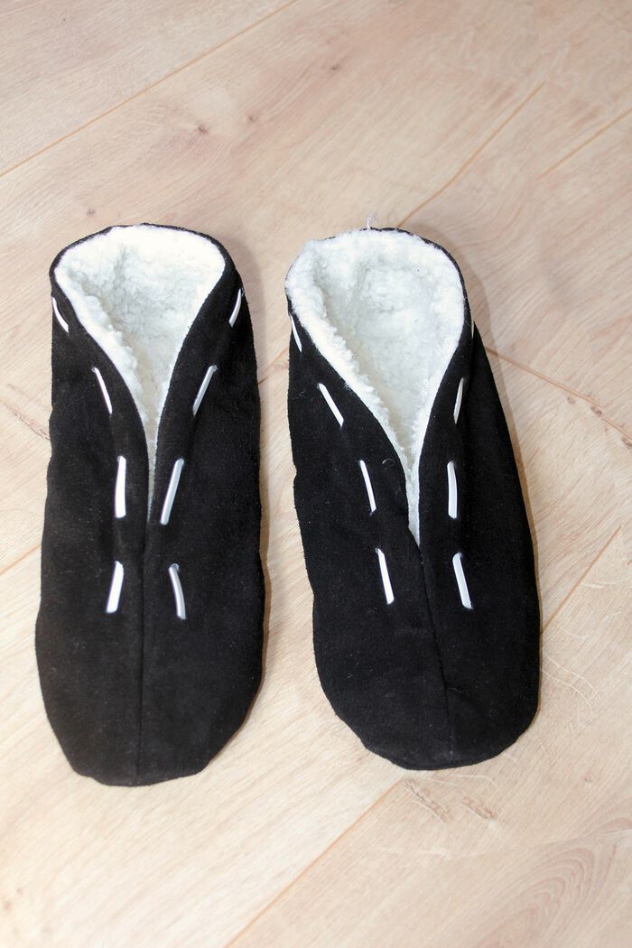 Mollig warme Fellhausschuhe 