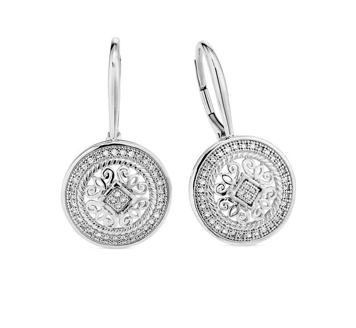 Edle Ohrringe mit 74 Diamanten 