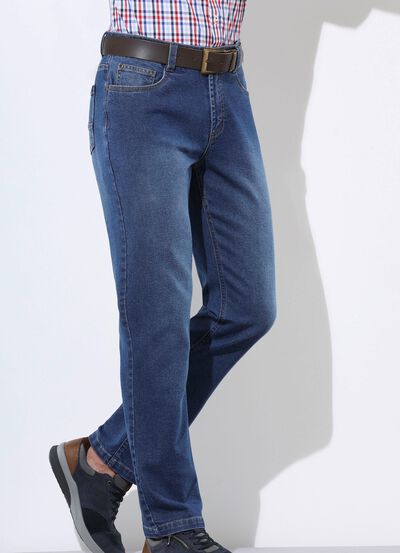 Jeans in 5-Pocket Form in 3 Farben 