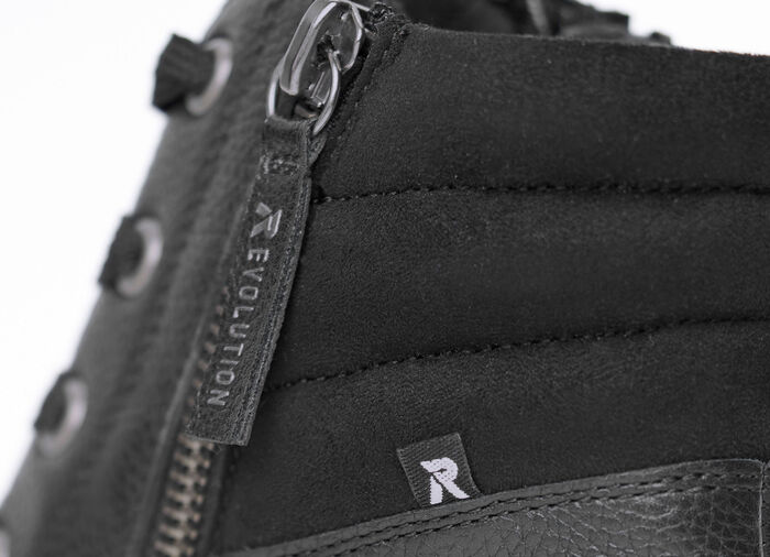 Rieker, trendige Damen-Boots, Winterschuhe, mit herausnehmbarem Fu&szlig;bett SCHWARZ