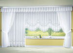 Blumenfenster-Vorhang, gleichmässig gebogt, mit Faltenband 