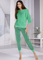 Rundhals-Pyjama aus Frottierstretch mit garngefärbtem Ringeldessin 