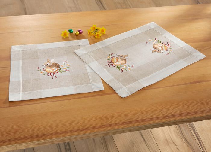 Tisch- und Raumdekoration in Leinenoptik 