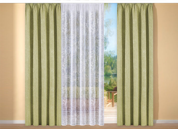 Filigraner Vorhang mit Universalschienenband 