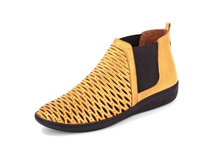 Gemini Schlupf-Stiefelette mit luftiger Zierlochung 