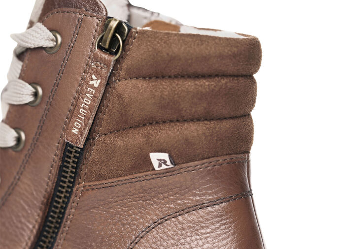 Rieker, trendige Damen-Boots, Winterschuhe, mit herausnehmbarem Fußbett BRAUN