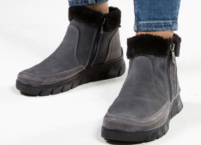 ELENA EDEN-Bootie mit schwarzem Pl&uuml;schkragen GRAU