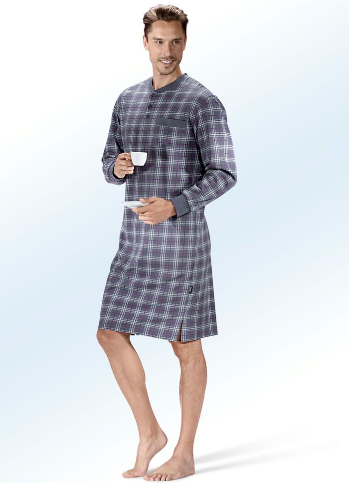 Nachthemd mit Knopfleiste, Brusttasche sowie langen Bündchenärmeln