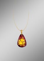 Anh&auml;nger mit handgravierten Rosen 