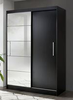 Durchdachter Schwebetürenschrank mit Spiegelfront