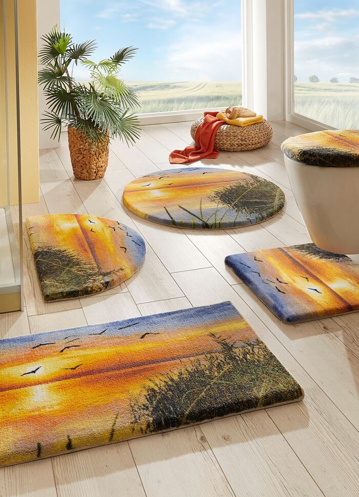 Farbenpr&auml;chtige Badgarnitur mit sch&ouml;ner Bandeinfassung 