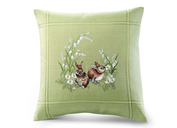 Tisch- und Raumdekoration mit Bl&uuml;ten- und Gr&auml;sermotiv 