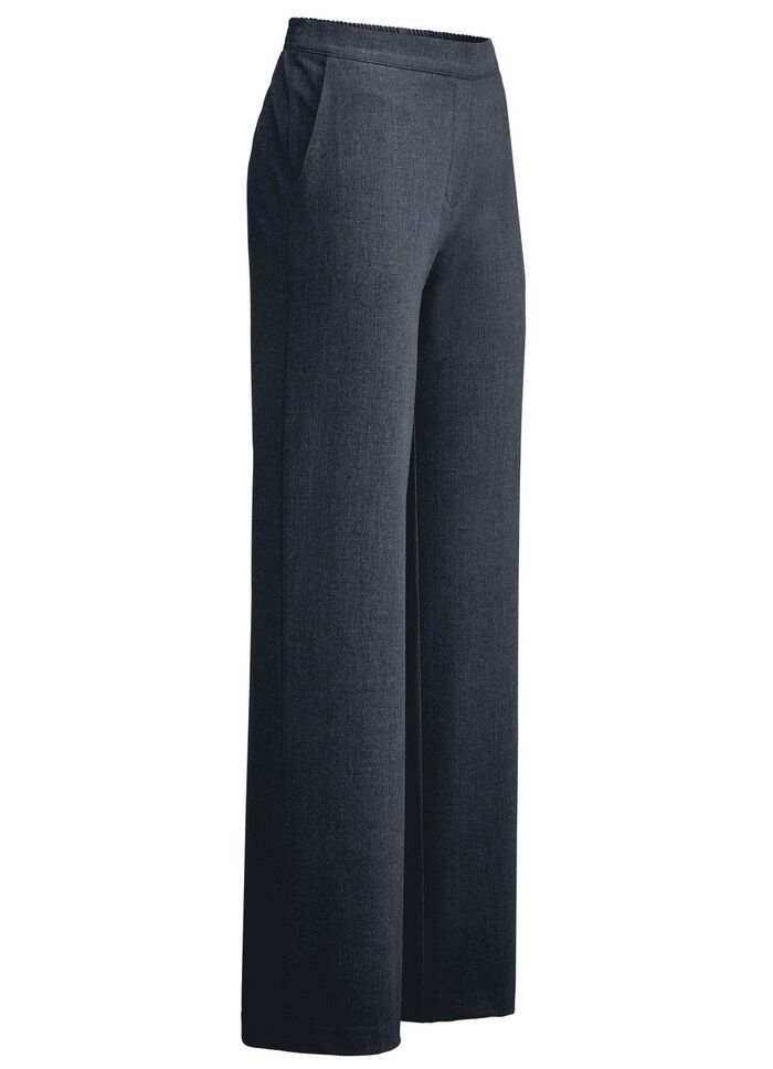 Hose in modischer Weite 