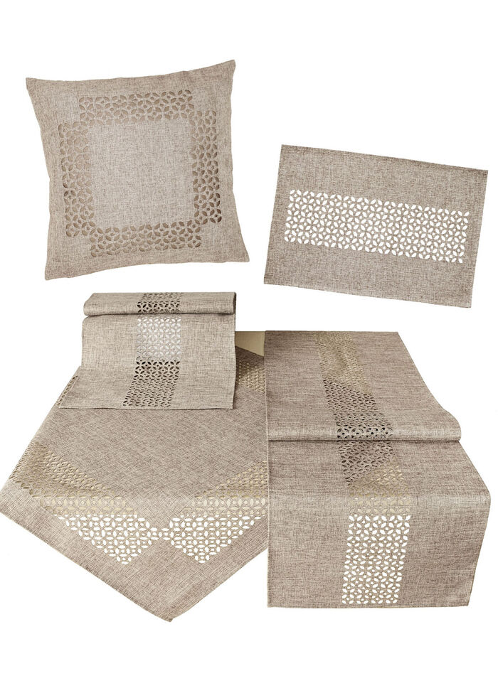 Tischdecke mit dekorativer Lochstanzung HELLBRAUN