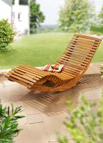 Ergonomisch geformte Schwung-Liege aus Akazienholz 