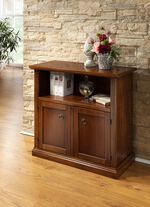 M&ouml;belserie aus teilmassivem Holz NUSSBAUM