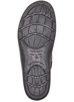 Pantoffel mit floralem Muster 