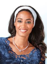 Halskette mit Schmuckperlen und Strassherz 