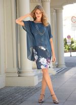 Kleid in l&auml;ssiger Ponchoform 