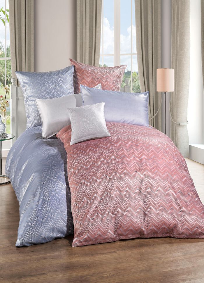 Bettw&auml;sche-Garnitur in b&uuml;gelleichter Qualit&auml;t 