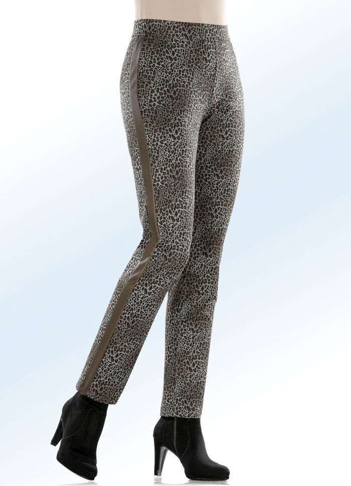 Hose in aktueller Leo-Dessinierung BRAUN-SCHWARZ