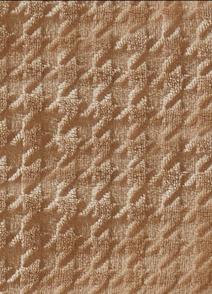 Wohndecke mit 3D-Hahnentritt-Dessin 