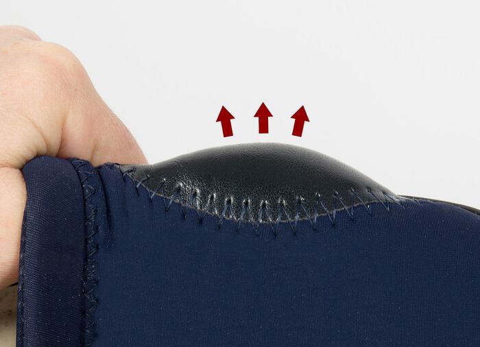Bequeme Clogs aus Stretchmaterial mit elastischem Einschlupf 