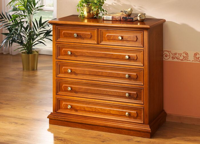 Teilmassive Kommode mit Echtholzfurnier 