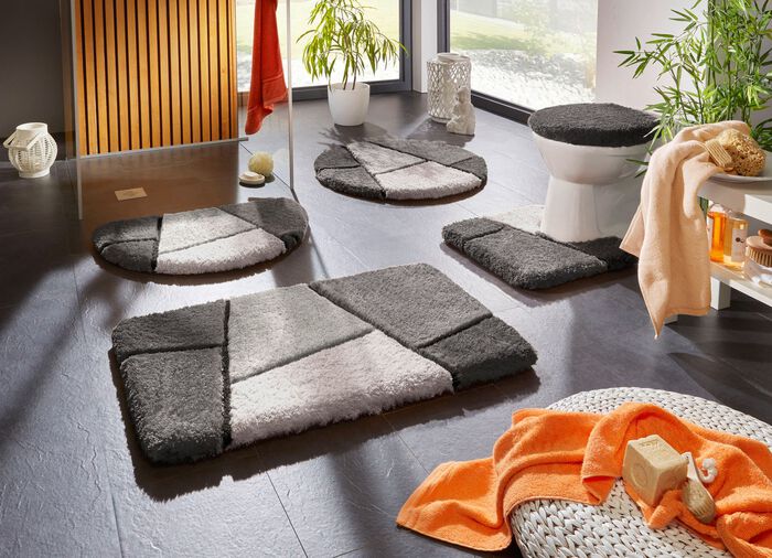 Farbenfrohe Badgarnitur mit rutschhemmender R&uuml;ckseite GRAU