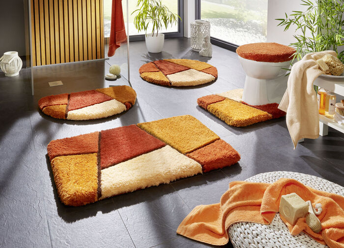 Farbenfrohe Badgarnitur mit rutschhemmender Rückseite TERRA