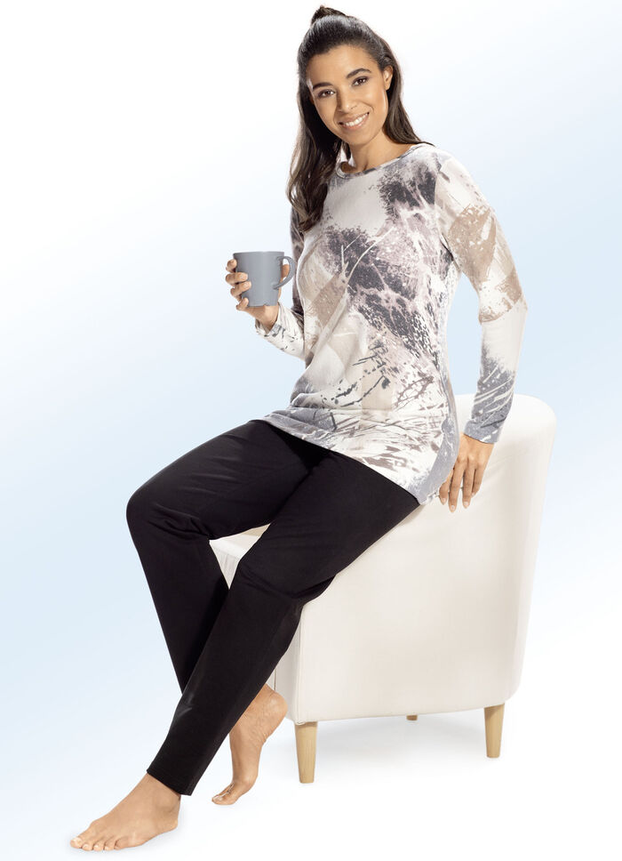 Bezaubernder Hausanzug 