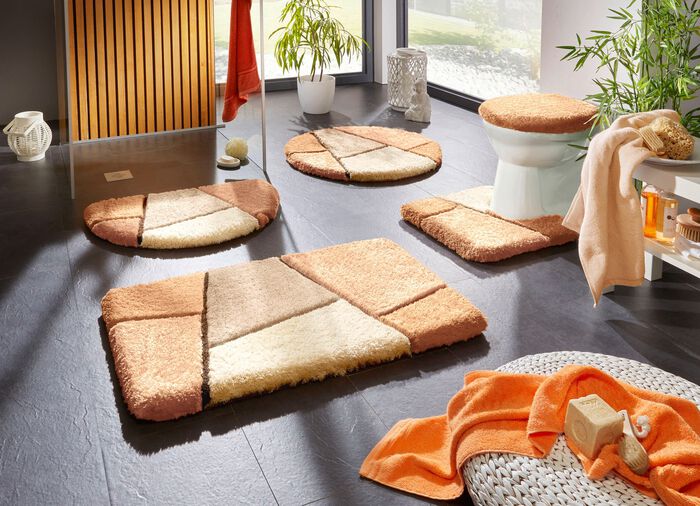 Farbenfrohe Badgarnitur mit rutschhemmender R&uuml;ckseite 