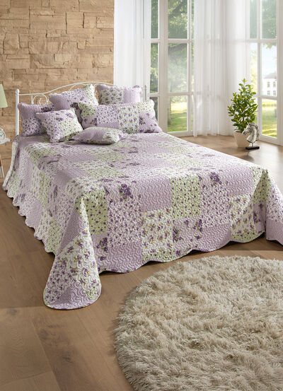 Digital bedruckte Tagesdecke in Patchwork-Optik 